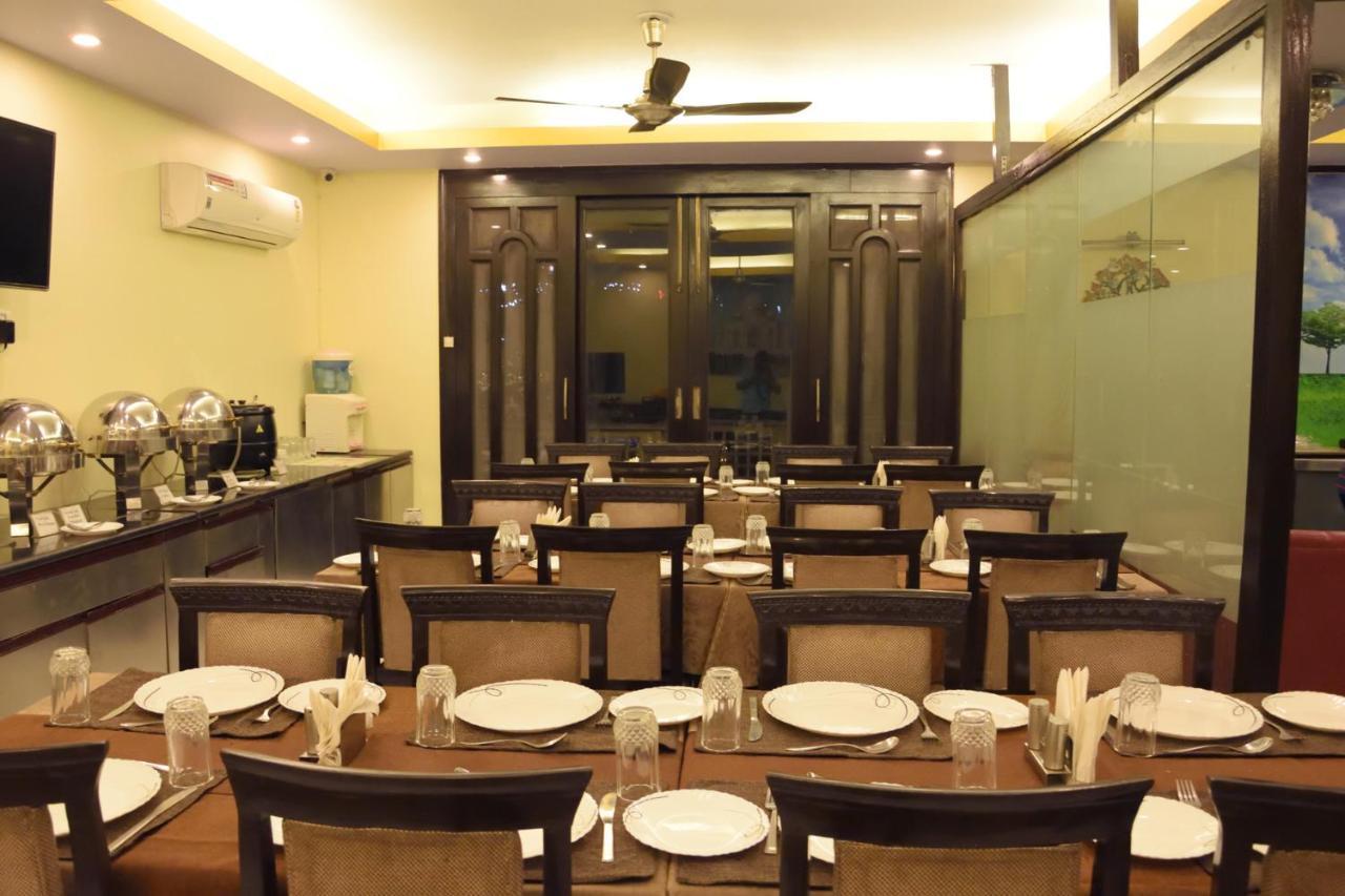 Sumedha Premium Hotel New Delhi